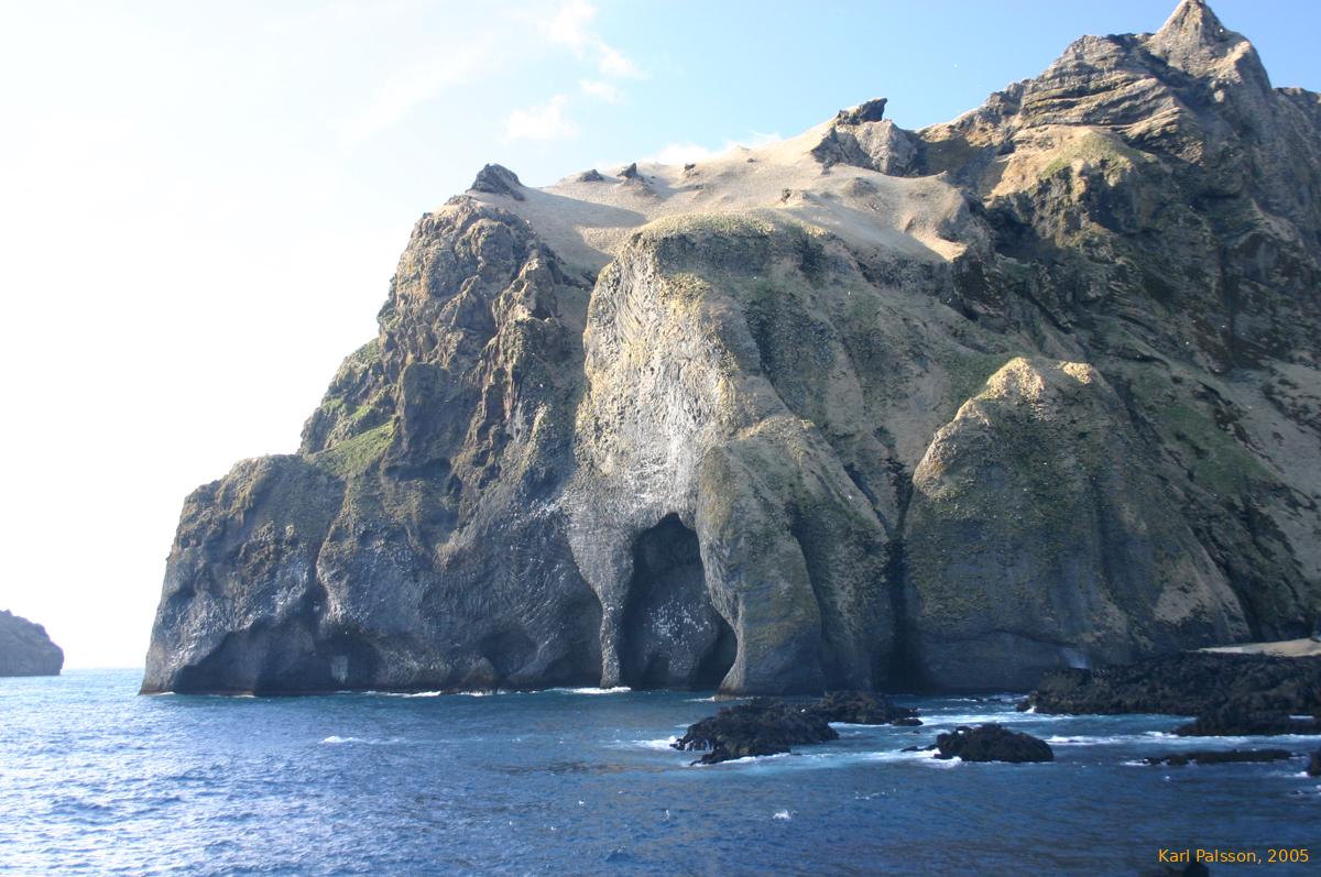 Seaclifs on the west of Heimaey