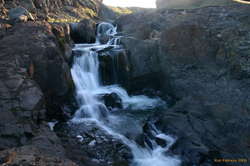 This side canyon goes under