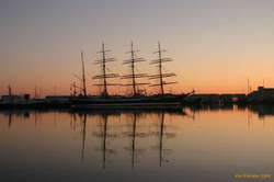The Sedov in the predawn light