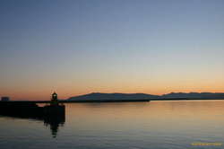 Dawn arriving at the harbour