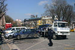 Interesting car towing