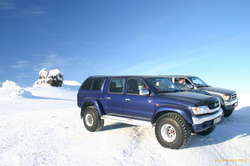 Steinar and Gunni have matching Hiluxes