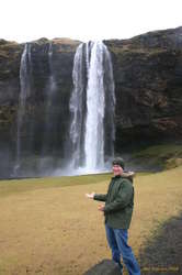 Joel presents Seljalandfoss