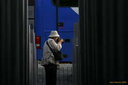 Photoman and tourbus