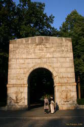 The Tanjas in the entrance to Treptower Park