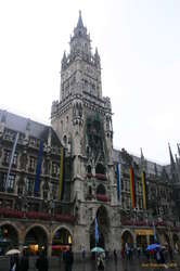 Marianplatz and it's glockenspiel