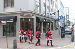 The schoolies don't seem to mind, fits their day