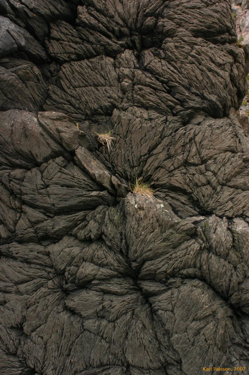 Rock patterns in Hornvík