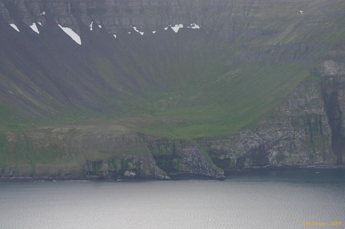 Hanging valley west of Hornvík (Hvannadalur)