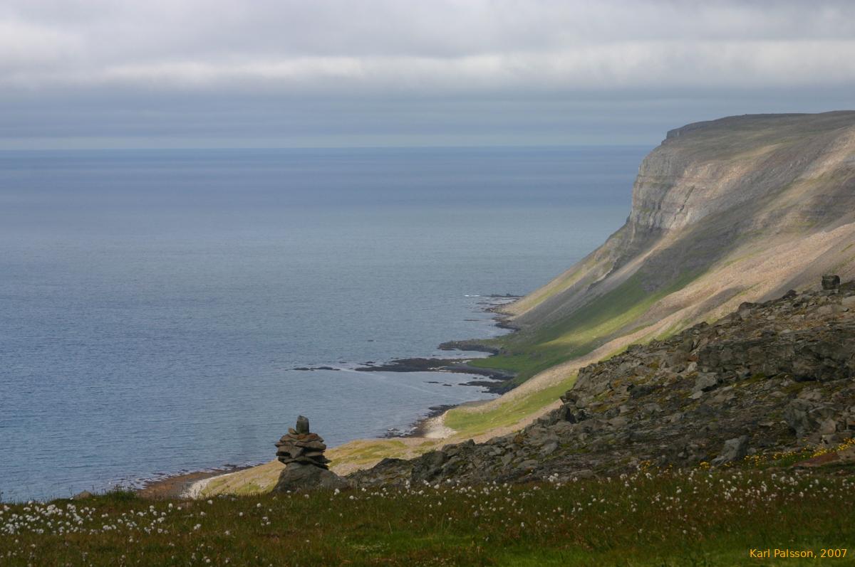 On the track up to Svartaskarð