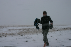 Barefoot Damo dashes back to the car