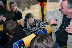 Down and under the top, and off to the next in line.  Connect the team with string!