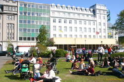 The unknowing wedding guests.