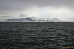 Snow returns to Esja