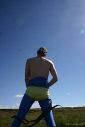 Lee makes it eventually