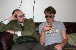 Tóti doesn't think much of my sunglasses modelling