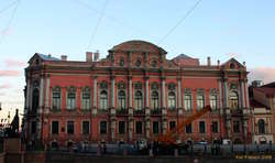 Attempting to capture the outrageous facades all over downtown