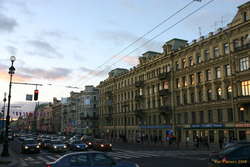 Facades the length of Nevsky