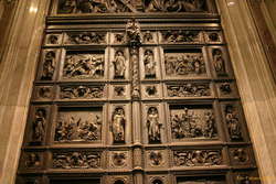 _part_ of one of the 20t cast bronze doors