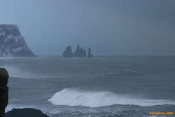 Waves near Reynisdrengar