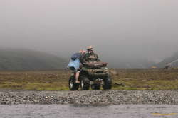 Anna Svava is picked up by a knight in shining armour