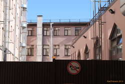 I guess horns echo a lot here?