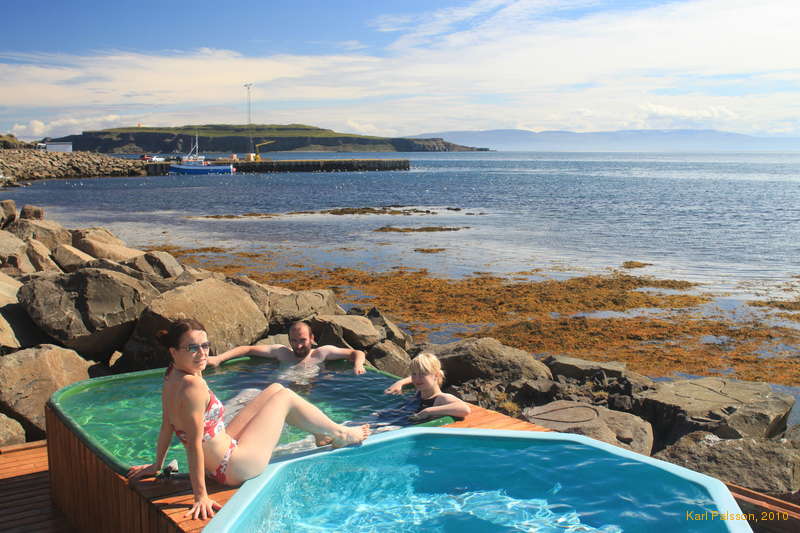 Iveta, Roberto and Ásta, relaxing at Drangsnes