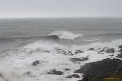 Breakers off Hvalsnes
