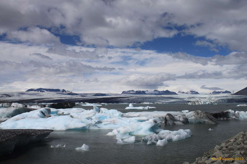 High noon at the iceberg corral