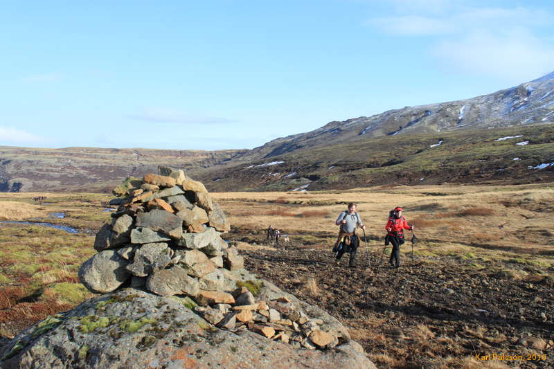 Along the sodden heath up to the Sandvatn ridge