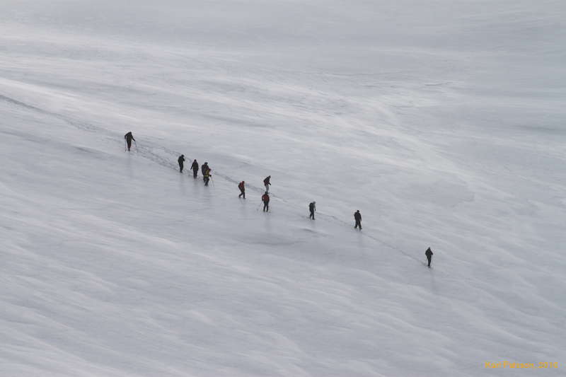 One group dropping down into the saddle