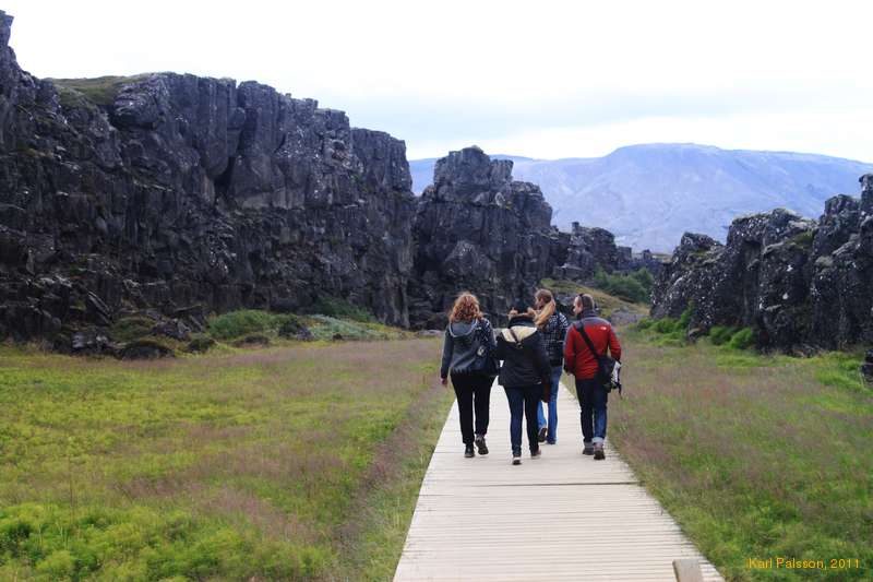Kata, Ingunn, Kolly and Zach at Þingvellir