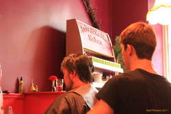 Oli getting a Sip & Snip