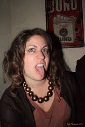 Bel dislikes the taste of her drink?