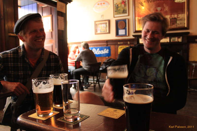 Bjöggi and Eggert at the Bow Bar