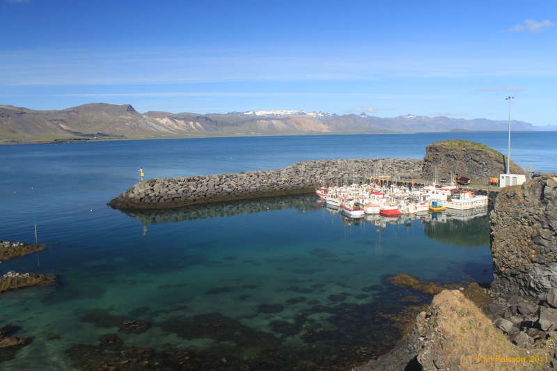 Tranquil afternoon at Arnarstapi