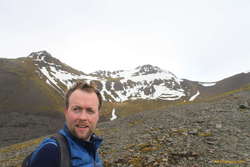 Logi in front of Hafnarfjall