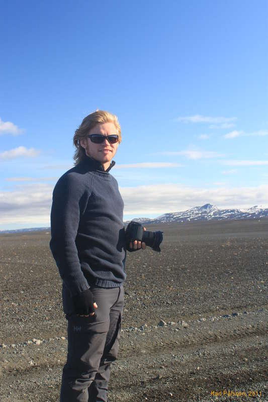 Viðar catches some rays