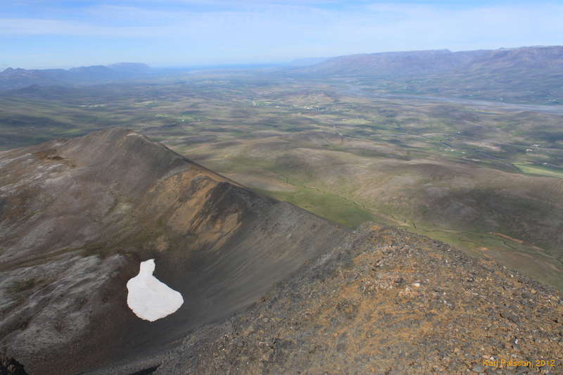 I skipped this loose ridge and came around the left edge of the picture