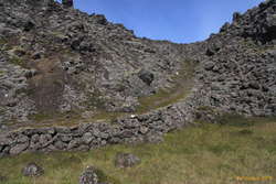 Old road through Beserkjahraun