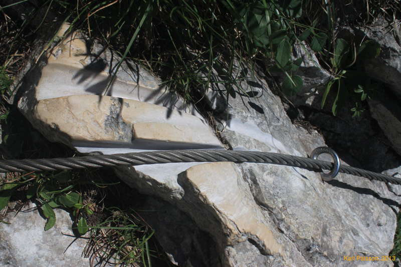 Wear marks in the limestone