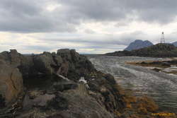 The pool in Hákarlavogur looked nice