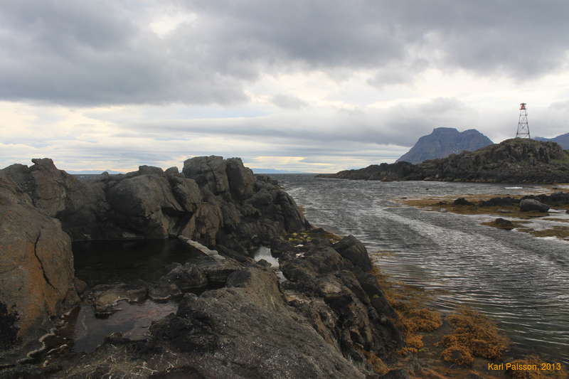 The pool in Hákarlavogur looked nice