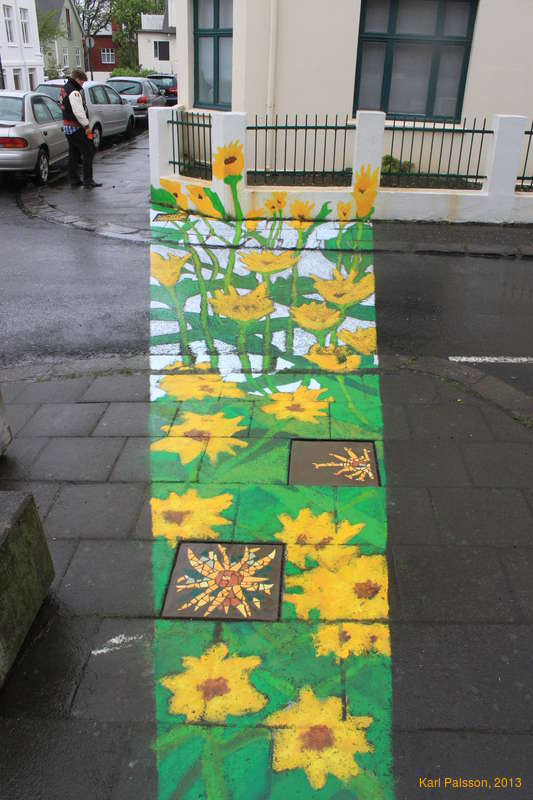 Beautiful street art in Þingholt