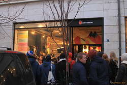 Bands in a shop window