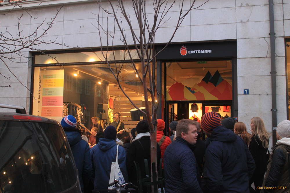 Bands in a shop window