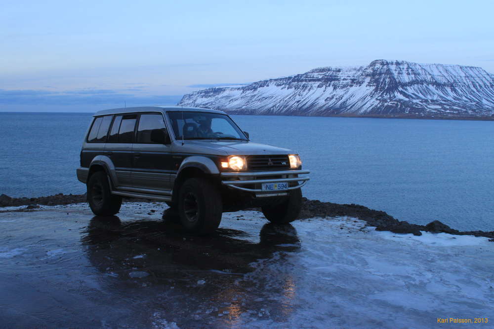 Sleðinn (The Sled) cruising on ice
