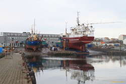 High tide in the slips