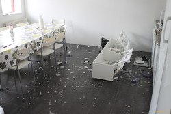 Oops (shoddy mounting at work)