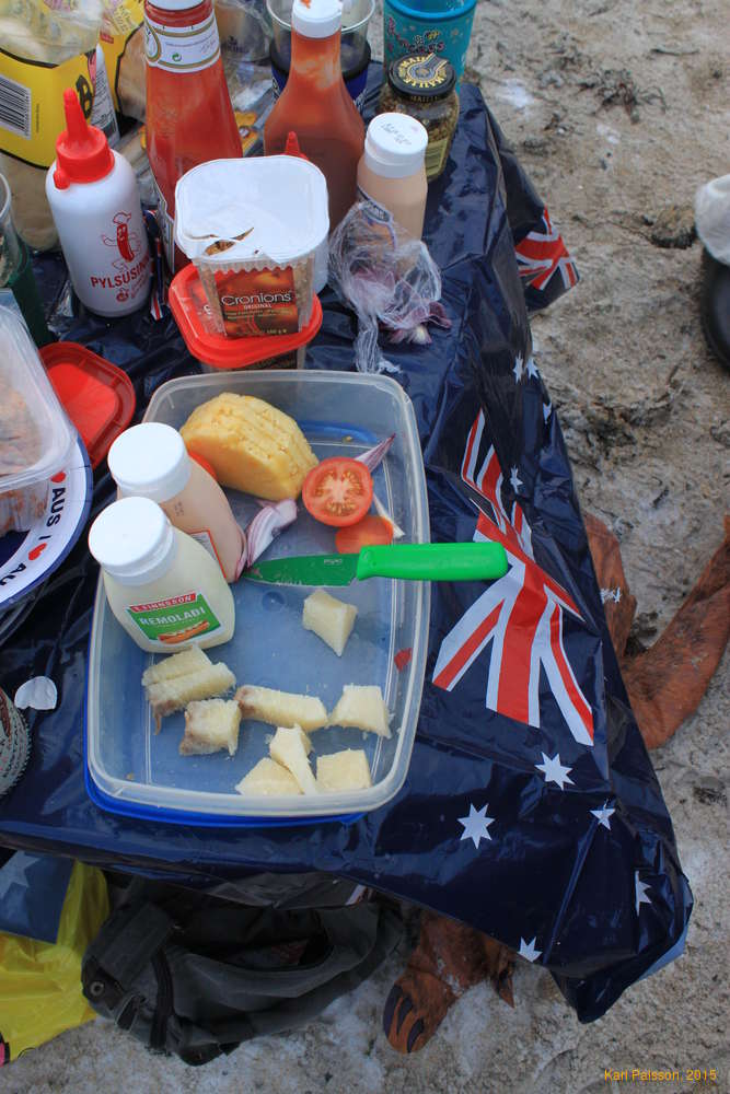 Pineapple and sour whale blubber, perfect match